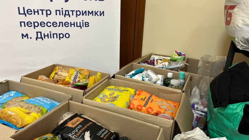 Зібрані маріупольцями продукти для постраждалих мешканців Херсонщини